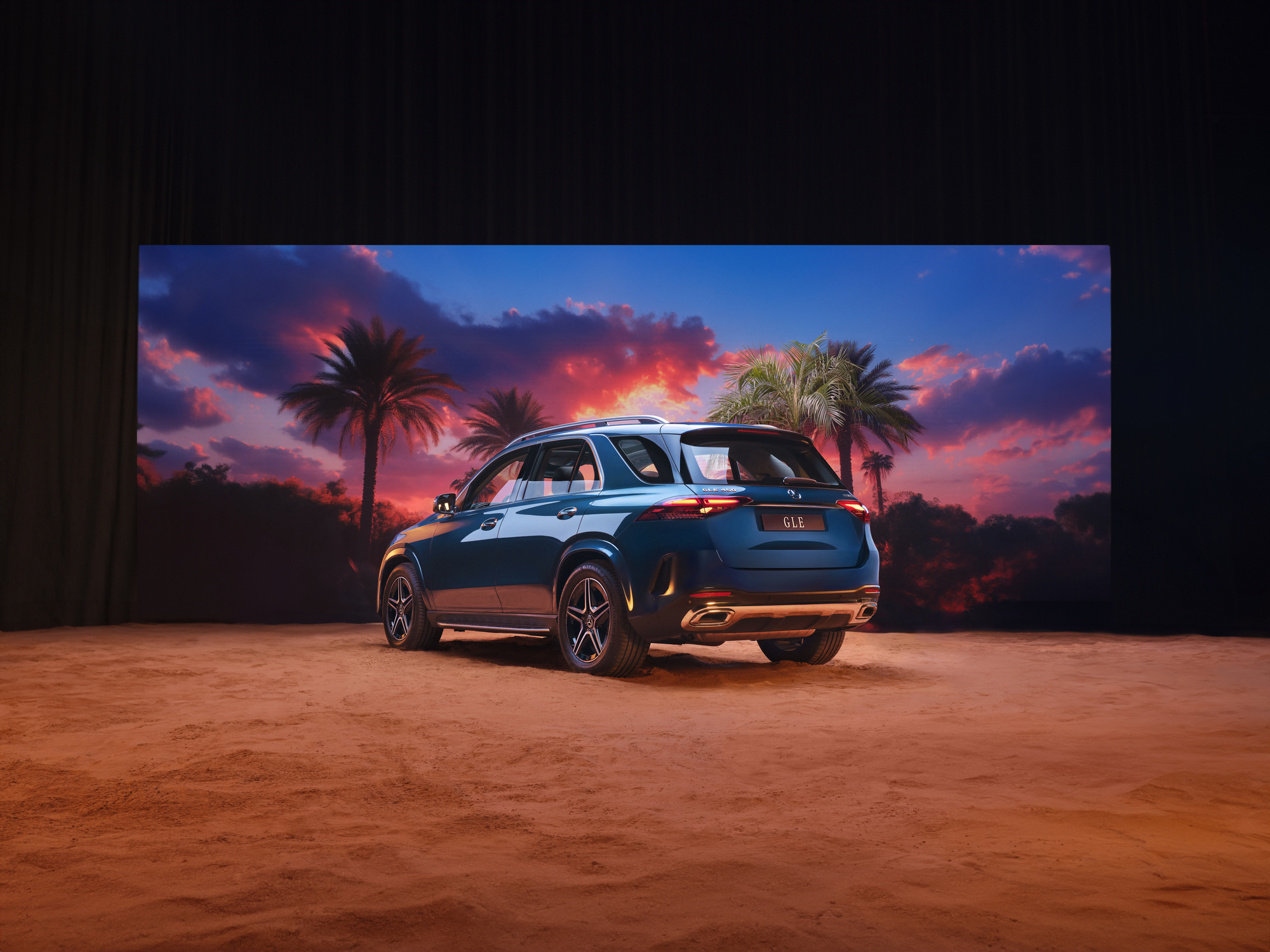 Modelos SUV | Mercedes-Benz Um modelo de SUV da Mercedes-Benz.