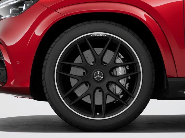 Sistema de freios AMG de alto desempenho do novo Mercedes-AMG GLE.