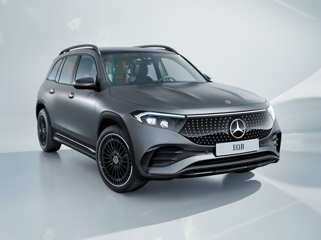 O EQB da Mercedes-Benz em área produzida digitalmente.