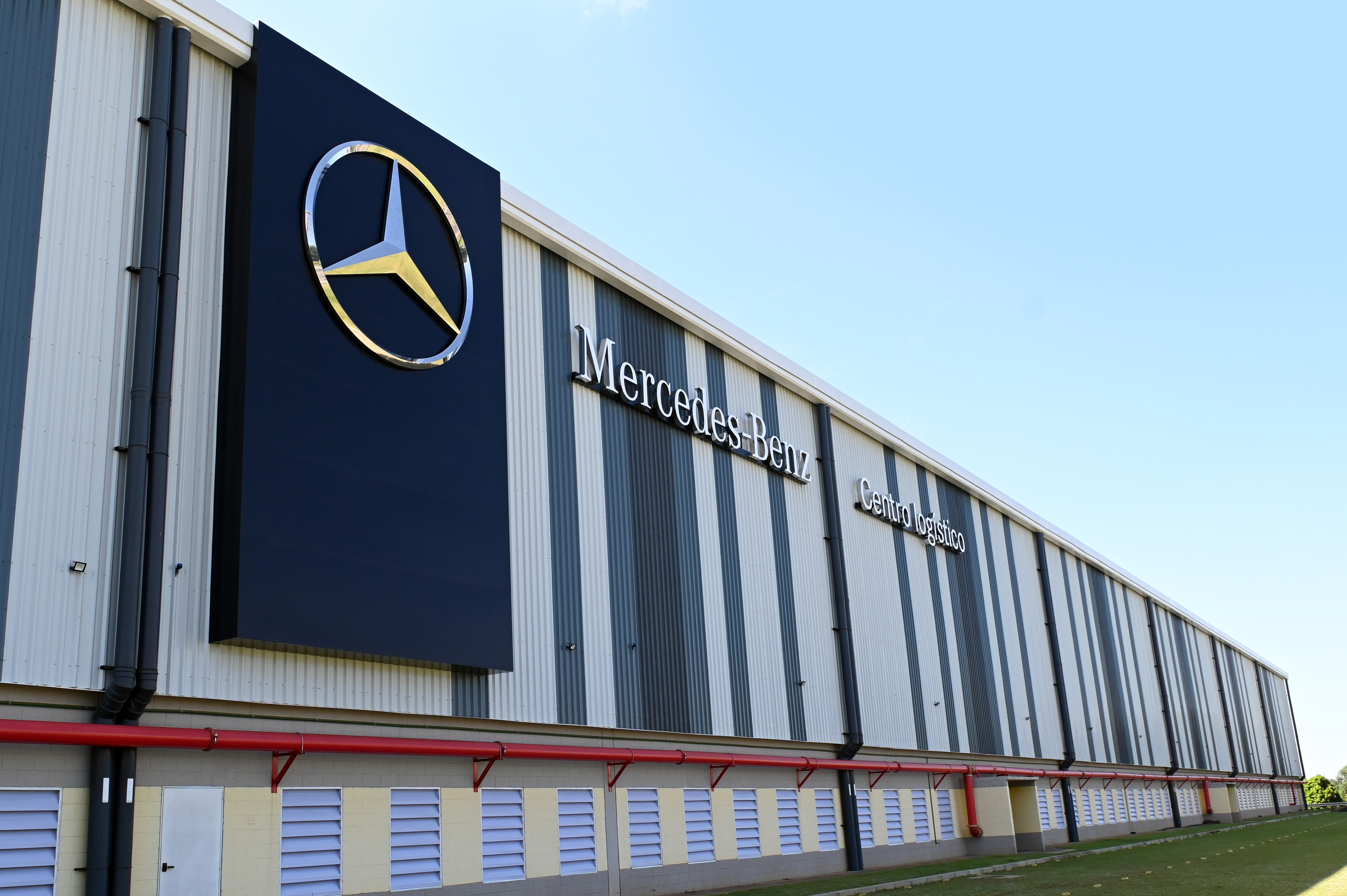 Mercedes-Benz: Centro logístico Centro logístico Mercedes-Benz