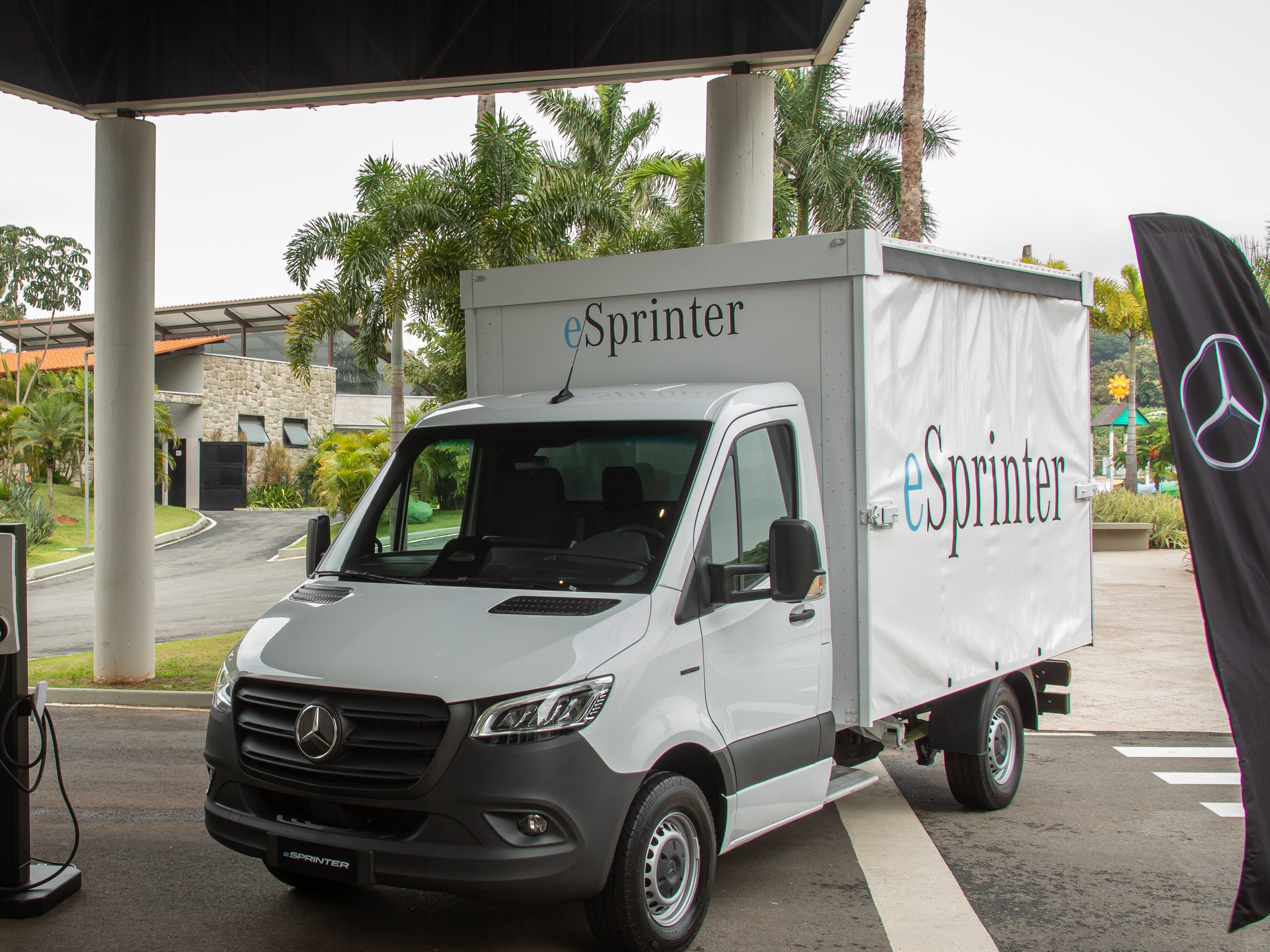 O Mercedes-Benz eSprinter Chassi como veículo de carroceria aberta.
