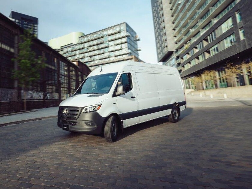 A nova eSprinter vista numa visão diagonal.