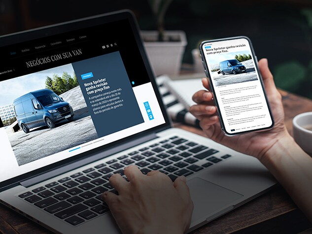 Uma pessoa acessando o blog através do laptop e celular.