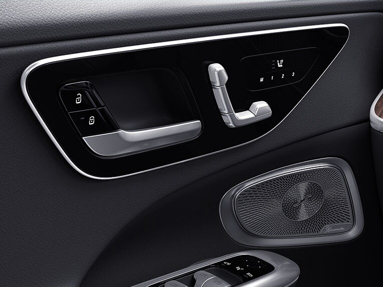 O Mercedes-Benz Classe C Sedan com Pacote de Memória.