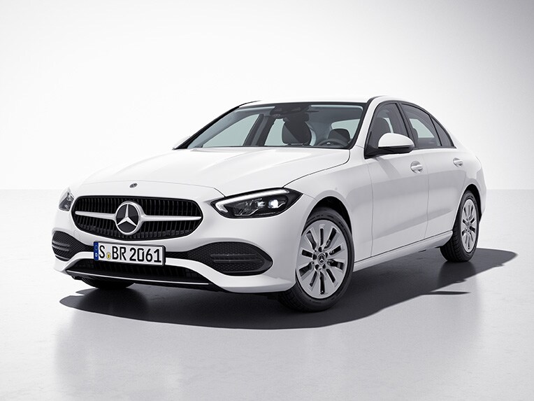 O Mercedes-Benz Classe C Sedan com itens de série.