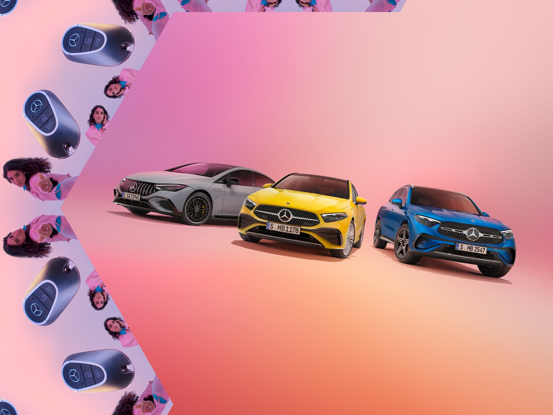A imagem apresenta um Mercedes-Benz EQE, GLC e uma Classe A em um estúdio rosa. Na parte esquerda da imagem, é vista uma imagem caleidoscópica de uma mulher com uma chave do Mercedes-Benz.