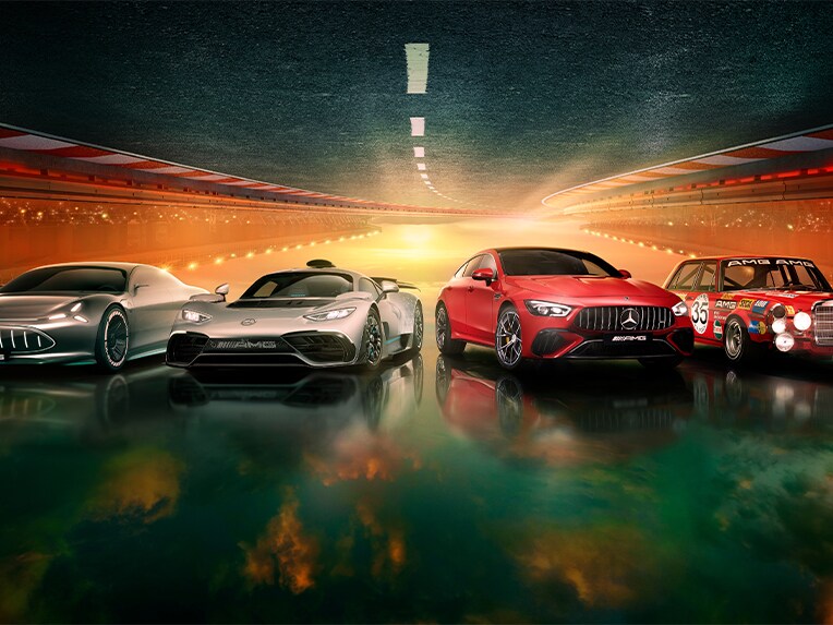 Uma imagem de grupo com diversos veículos Mercedes-AMG.