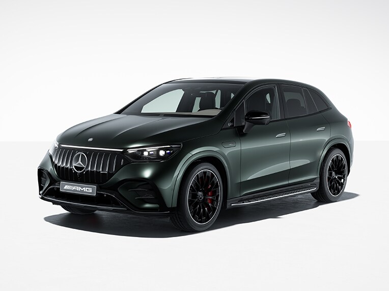 O exterior com pacote Night AMG do Mercedes-AMG EQE SUV.