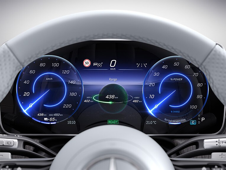 O assistente de controlo de energia ativo do novo EQS SUV da Mercedes-EQ.