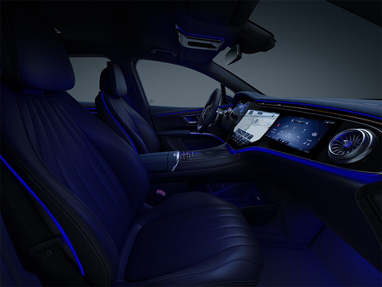 A iluminação ambiente ativa no EQS SUV da Mercedes-EQ.
