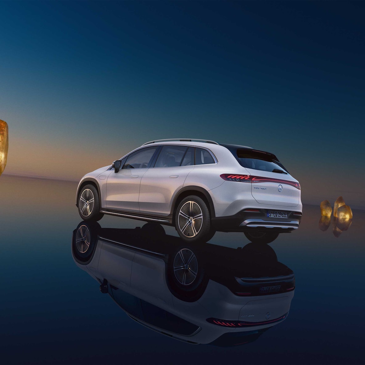 Uma vista externa do Mercedes-Benz EQS SUV.