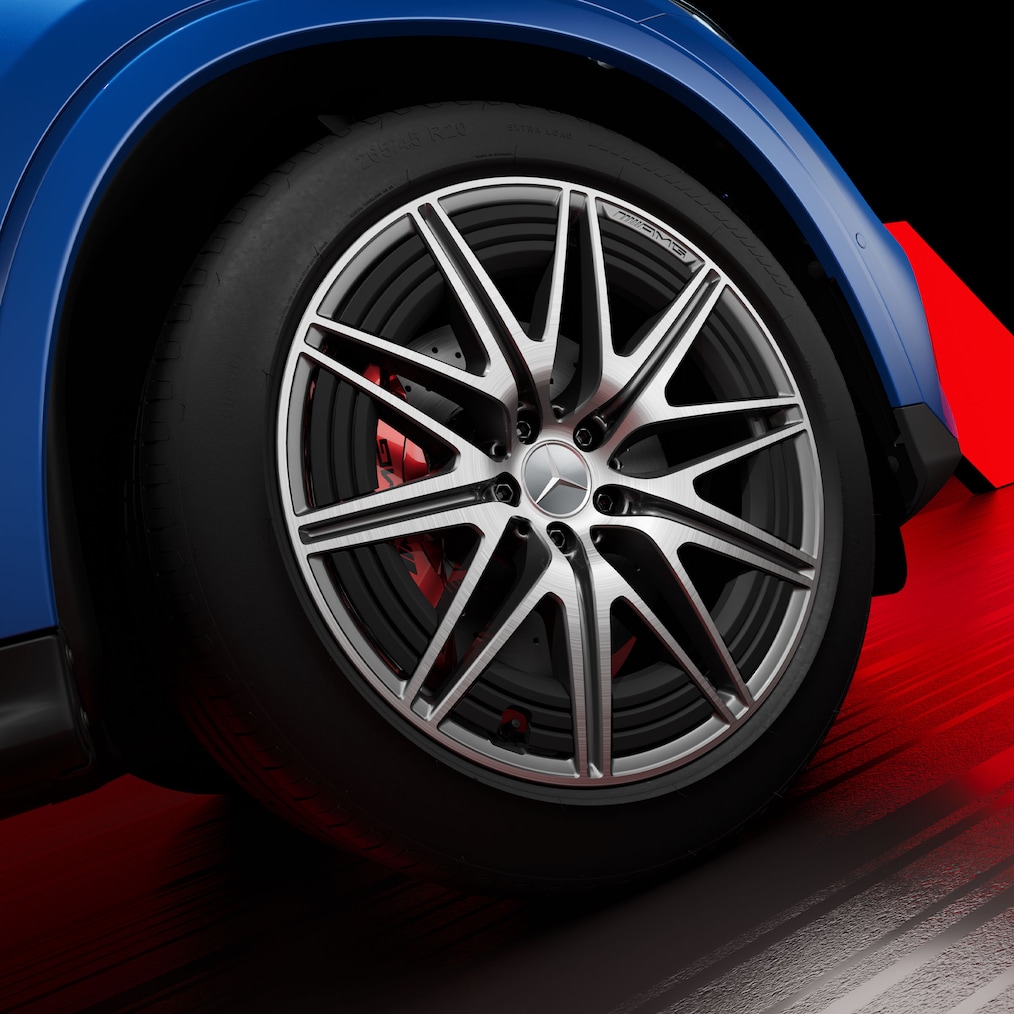 Close-up das jantes de liga leve de 50,8 cm (20 polegadas) com design de 10 raios duplos.