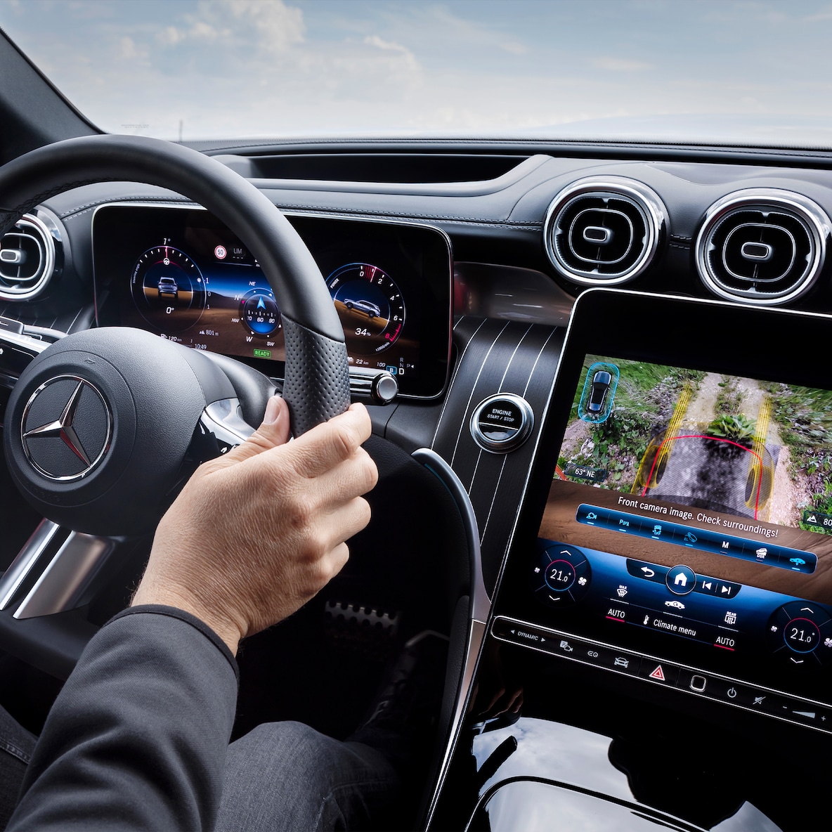 Vista de perto da tela MBUX off-road.