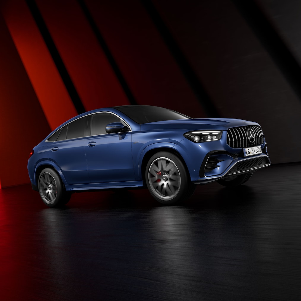 Vista dinâmica de um Mercedes-AMG GLE Coupé.