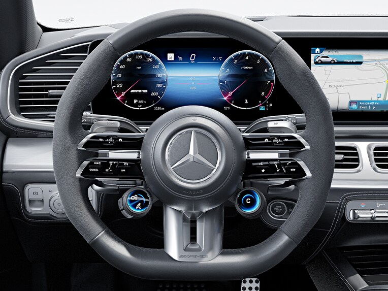 O volante AMG Performance em couro napa/microfibra MICROCUT no novo Mercedes-AMG GLE.