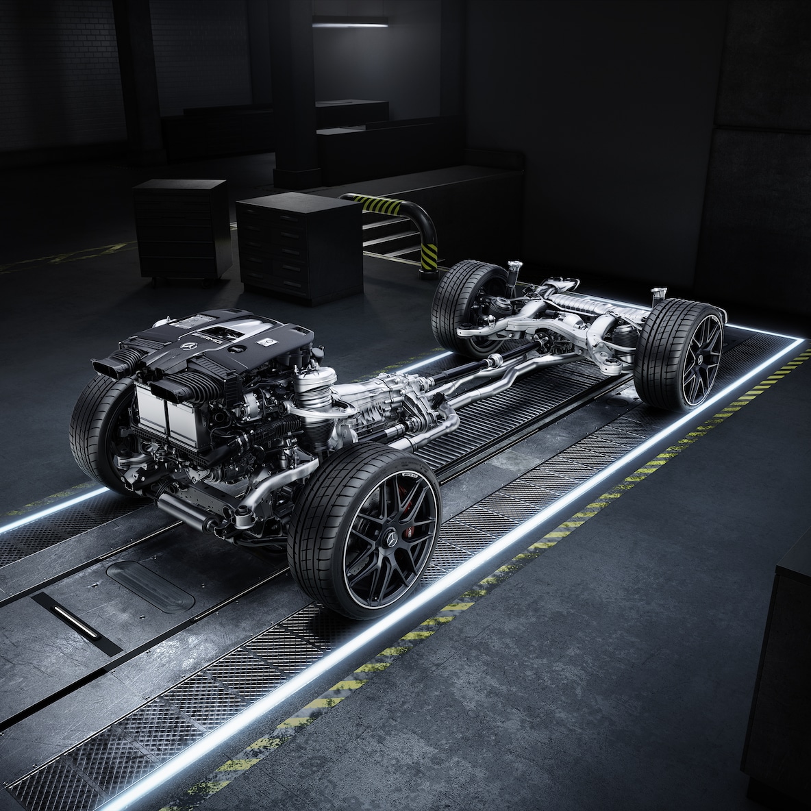 Outra vista dinâmica de um Mercedes-AMG GLE SUV (imagem de condução).