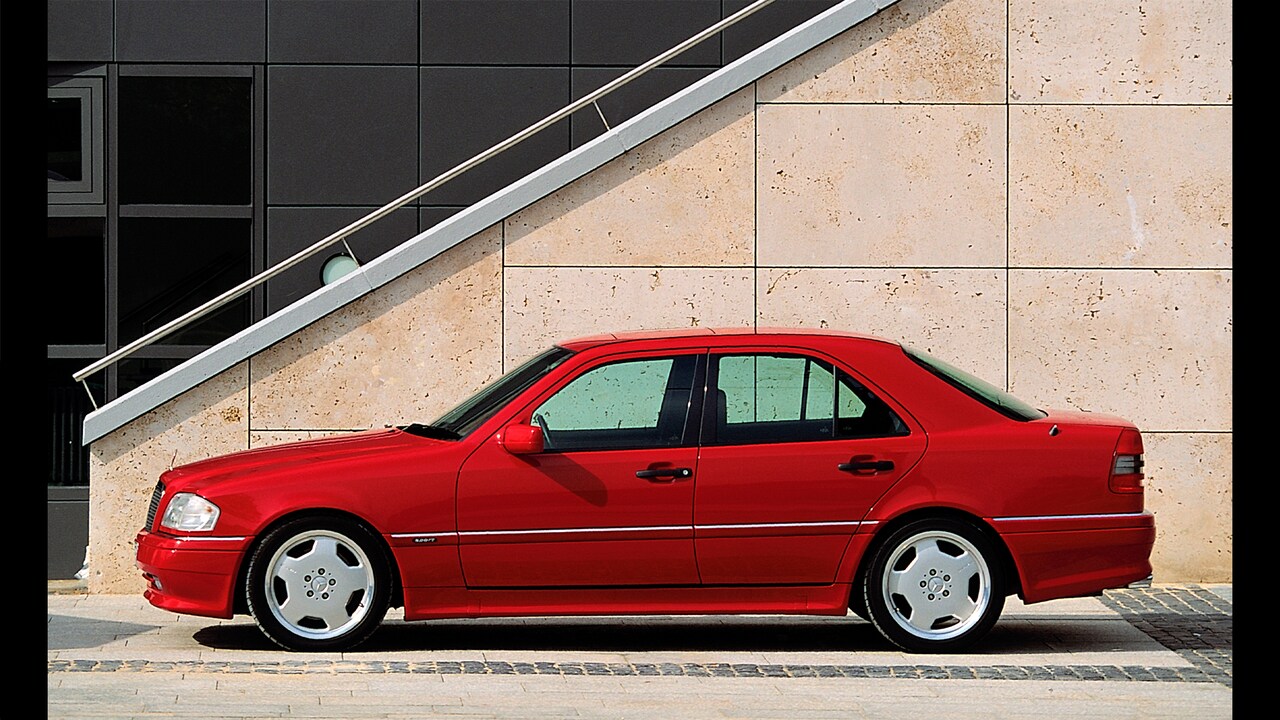 O Mercedes-Benz C 36 AMG.