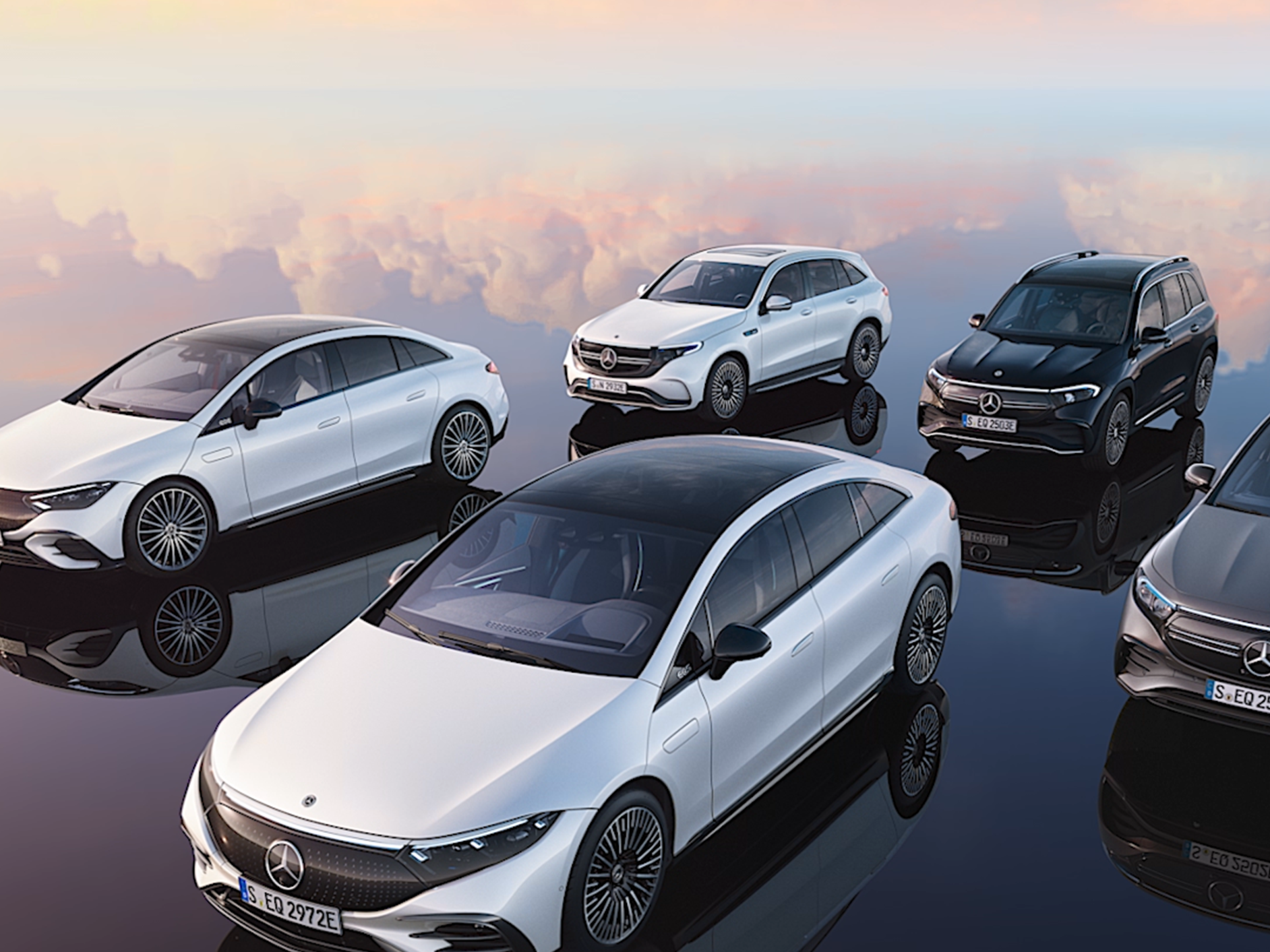 Vista frontal lateral dos modelos Mercedes-EQ
