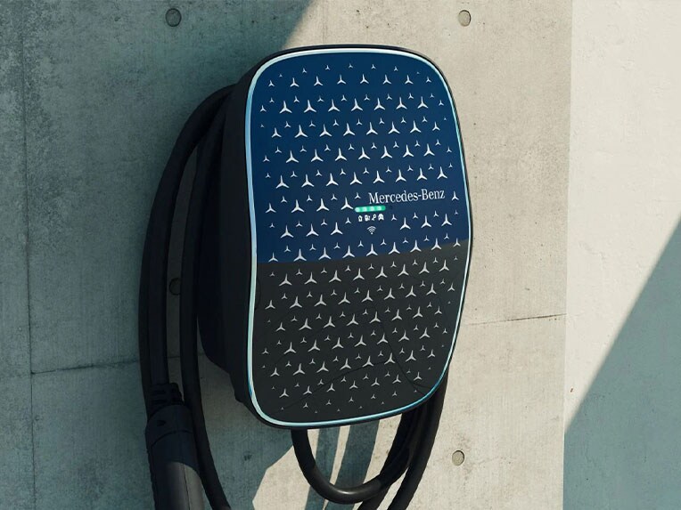 A Mercedes-Benz Wall Box, com uma carcaça criativamente inspirada nos princípios da Mercedes-EQ.