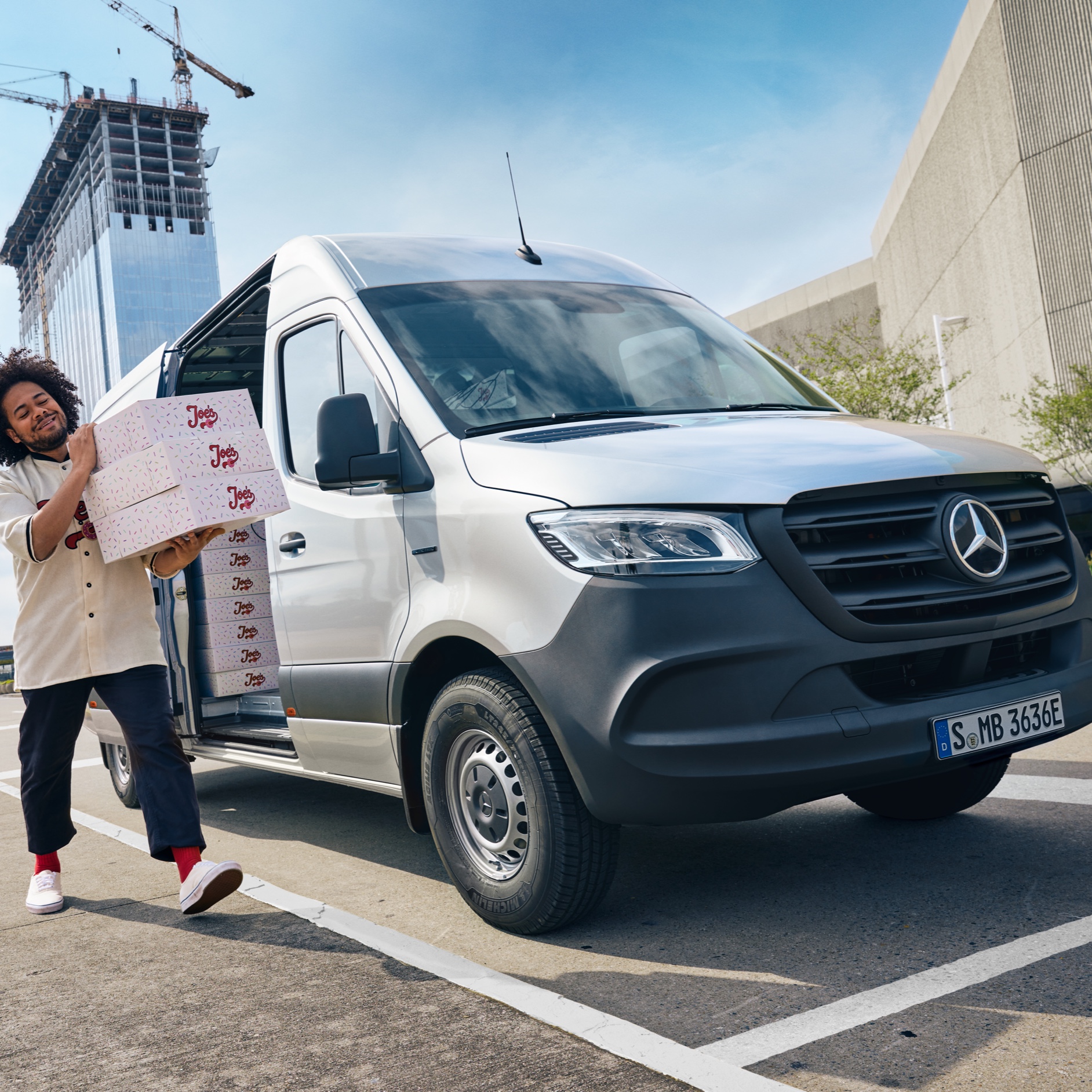 VanSolution | eSprinter Furgão | Mercedes-Benz Um Mercedes-Benz eSprinter Furgão com uma solução industrial da VanSolution.