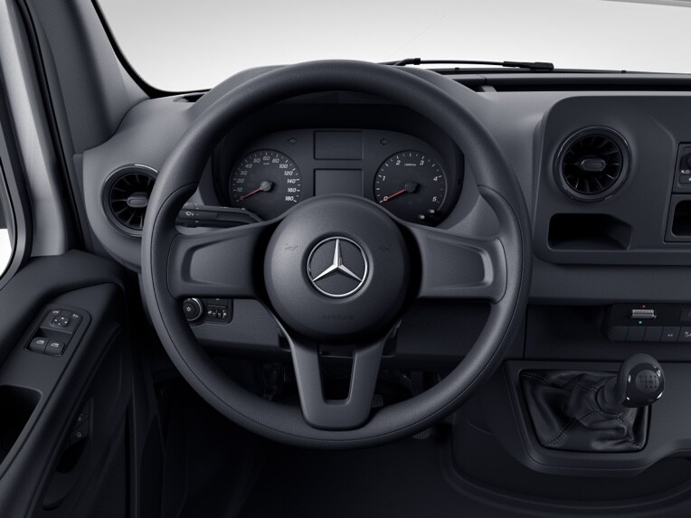 O airbag integrado no volante é capaz de proteger a cabeça e a parte superior do corpo do motorista no caso de uma colisão.