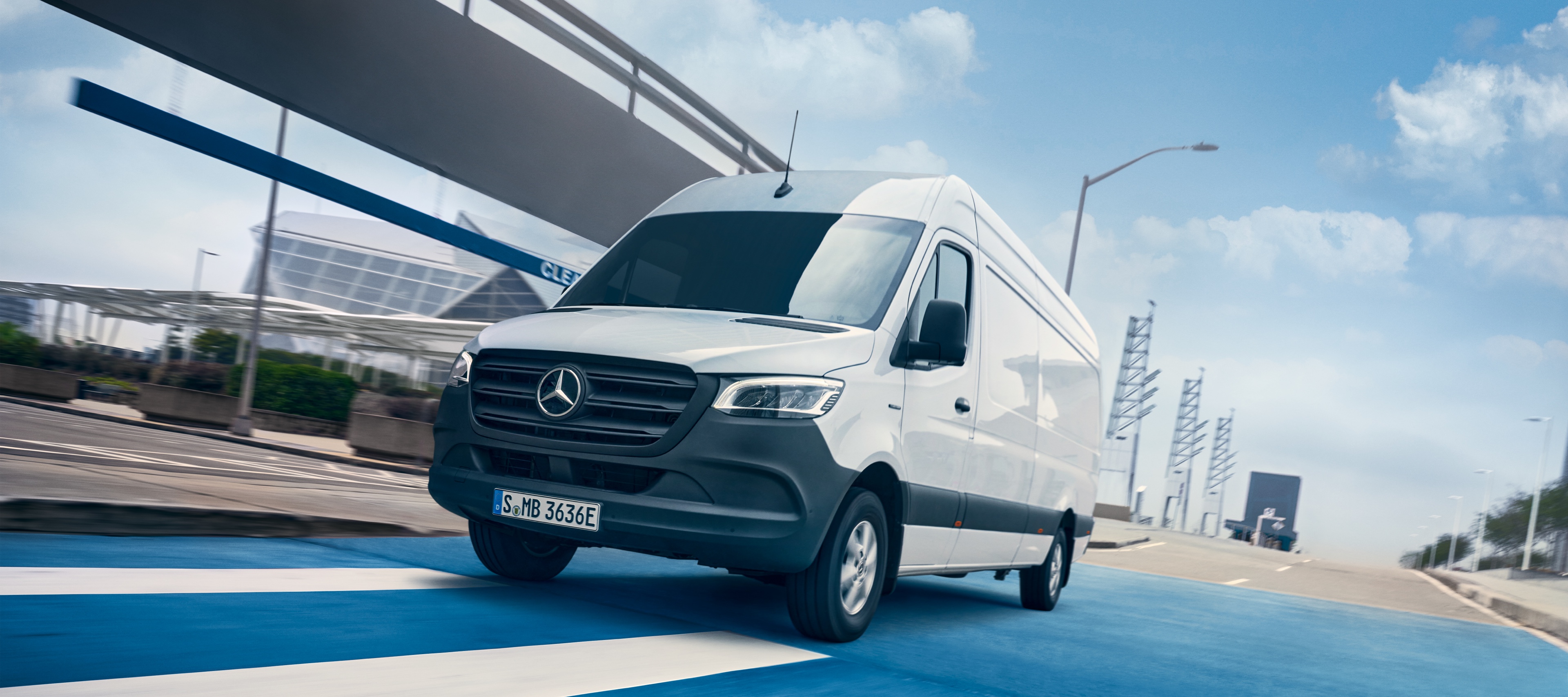 Sistemas de acionamentos alternativos | Furgão Sprinter | Mercedes-Benz O furgão eSprinter da Mercedes-Benz.